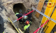 Italy: Giải cứu nghi phạm cướp ngân hàng bị mắc kẹt trong đường hầm sập