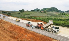 Tư lệnh ngành Giao thông thúc tiến độ giải ngân năm 2024