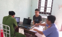 Tin tức pháp luật mới nhất ngày 18/12: Ghen tuông, nam thanh niên dùng dao đâm đồng nghiệp trọng thương