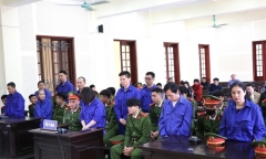 Tuyên án tử hình 9 bị cáo trong đường dây mua, bán hơn 1 tạ ma túy, người thân oà khóc