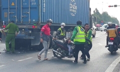 Trên đường tan ca trở về phòng trọ, nam công nhân tử vong sau khi tông vào đuôi container