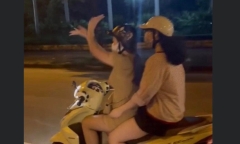Hà Nội: Buông tay 