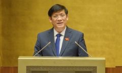 Bộ trưởng Nguyễn Thanh Long ngồi 