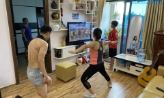 Gia đình yêu thể thao, tập luyện 4 bộ môn ngay trong căn phòng vỏn vẹn 25m2