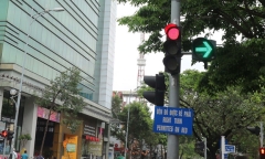Trót rẽ phải khi đèn đỏ bị phạt bao nhiêu tiền?