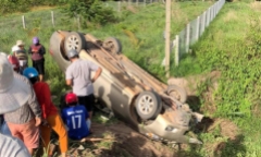 Vụ ô tô lao xuống mương rồi lật ngửa, tài xế tử vong tại chỗ: Trong xe có nhiều cọc tiền