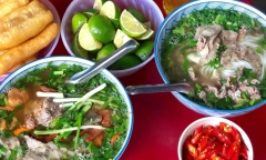 Vụ quán phở nổi tiếng Hà Nội nhắn tin 