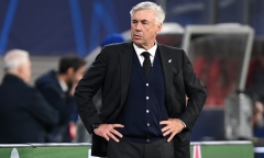 HLV Ancelotti nổi đóa với các cầu thủ Real sau trận thua sốc