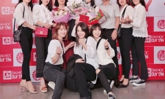 Vợ chồng ở Quảng Trị có 8 cô con gái xinh đẹp đều có bằng thạc sĩ và cử nhân
