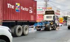 Người phụ nữ ở Long An tử vong thương tâm dưới bánh xe container