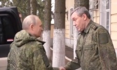 Clip: Tổng thống Putin bất ngờ xuất hiện tại Kursk, hạ lệnh 