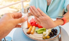 Người mắc viêm gan mãn tính nên ăn uống thế nào?