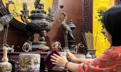  Dọn bàn thờ cuối năm thế nào là đúng cách?