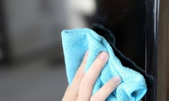 Những loại khăn nên dùng để lau chùi tivi