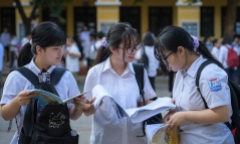 Kỳ thi tuyển sinh lớp 10 ở Thừa Thiên Huế: Đề thi, gợi ý đáp án môn tiếng Anh