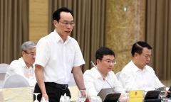Thứ trưởng Bộ GD&ĐT lý giải nguyên nhân thiếu sách giáo khoa
