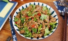 Muốn có thịt bò ngon mềm mà làm siêu nhanh thì phải thử ngay cách làm thịt bò trộn sau