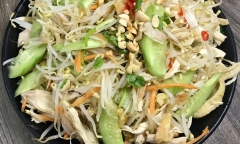 Cách làm nộm gà xé phay giòn ngon ăn mãi không chán