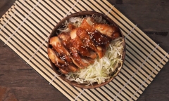 Cách làm cơm gà sốt teriyaki kiểu Nhật thơm ngon bất bại