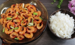 Cách làm tôm rang nước cốt dừa ngon ngọt vô cùng đưa cơm