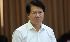 Thứ trưởng bộ Y tế Trương Quốc Cường bị khởi tố: Cận cảnh khám xét nơi làm việc 