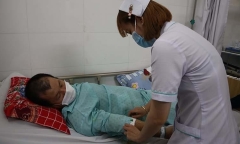 Tin tức đời sống ngày 28/7: Phẫu thuật dẫn lưu 15 lít dịch mật trong bụng người đàn ông