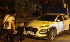 Hà Nội: Xe ô tô tông chết một phụ nữ rồi bỏ chạy trong đêm