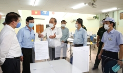 Phó Thủ tướng Thường trực kiểm tra công tác chống dịch COVID-19 tại TPHCM