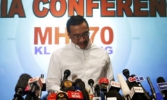 Máy bay Malaysia “mất tích” đã hạ cánh xuống mặt đất?