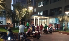Người đàn ông khoảng 30 tuổi nghi rơi từ tầng cao chung cư xuống đất