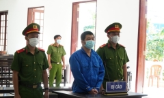 Đạp con riêng của 