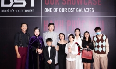 Dược sĩ Tiến chơi lớn giới thiệu phim điện ảnh đầu tay bằng siêu thảm đỏ - nhạc kịch đặc sắc