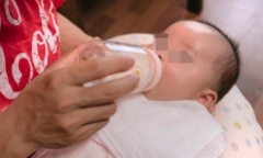 Mẹ sốc nặng khi biết lý do con trai luôn ngủ li bì mỗi lần ở cùng bảo mẫu