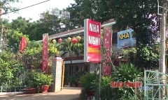 Vụ thi thể người phụ nữ treo cổ trong nhà nghỉ: Phát hiện 1 con dao dính máu