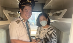 Đường sắt trao trả tài sản cho hành khách để quên trên tàu