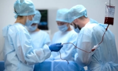 Định mệnh nghiệt ngã từ sai sót y khoa Đông-Tây: Bác sĩ truyền nhầm nhóm máu khi cấp cứu, bệnh nhân tử vong thương tâm