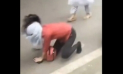 Clip: Nữ khách hàng bị hành hung dã man vì