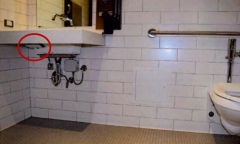 Chủ cơ sở lưu trú quay lén khách nữ trong phòng vệ sinh, phát tán video với mục đích xấu gây phẫn nộ