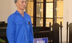 Ông ngoại ném cháu 2 tuổi quấy khóc xuống ao bị tuyên án 10 năm tù