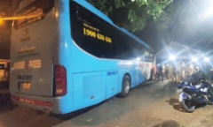 Xử lý tài xế nhốt CSGT trên xe khách, tông chốt kiểm soát phòng chống dịch COVID-19