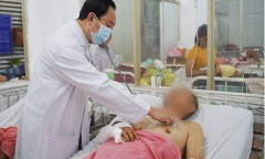 Vụ tai nạn xe khách 25 người thương vong ở Kon Tum: 15 ca nghiêm trọng vào BV Chợ Rẫy