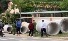 Xót xa vợ phát hiện chồng tử vong dưới hố công trình ở TPHCM