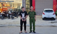 Hồ Xuân Phương bị tạm giữ vì đánh shipper bị thương giữa phố