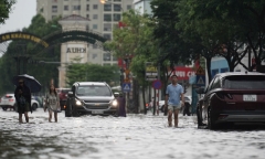 Còn hơn 12.000 nhà bị ngập, thiệt hại khoảng trên 8.720 tỷ đồng