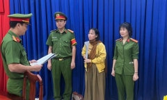 Bắt người phụ nữ làm giả giấy ủy quyền để chiếm dụng tiền BHXH của công nhân