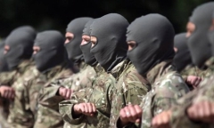 Ukraine điều binh sĩ và xe bọc thép đến vùng lãnh thổ gần Avdiivka
