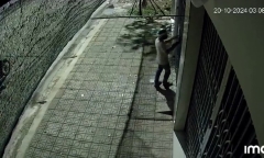 Clip: Kẻ trộm táo tợn đột nhập dãy trọ, xe Exciter 