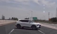 Xử phạt nữ tài xế đi ngược chiều, quay xe chắn ngang đường trên cao tốc Hà Nội - Hải Phòng