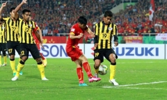 Video: Thua 2 - 4, Việt Nam ngậm ngùi nhìn đối thủ vào chung kết 