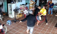 Truy tố 2 người con trai mang xăng dọa đốt nhà mẹ ruột, doạ sát hại cả nhà
